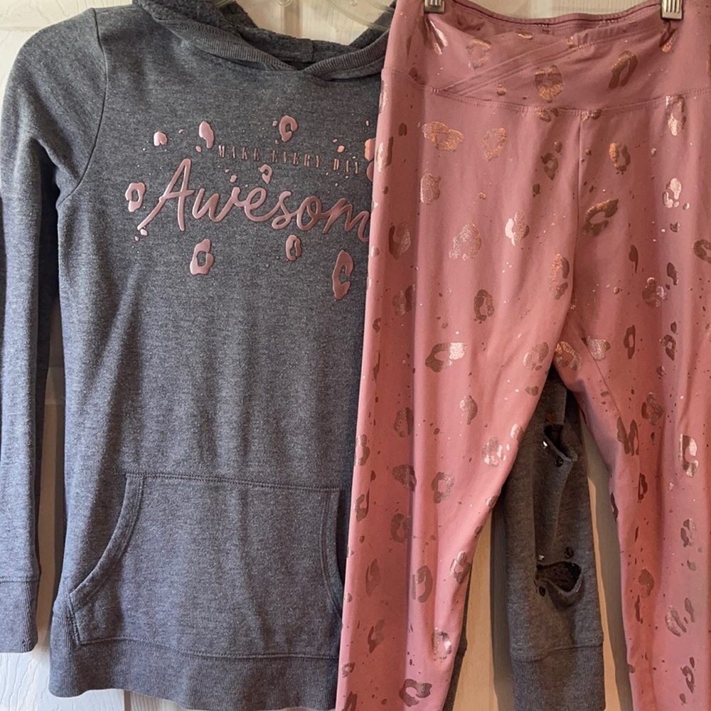 Justice leggings/hoodie outfit